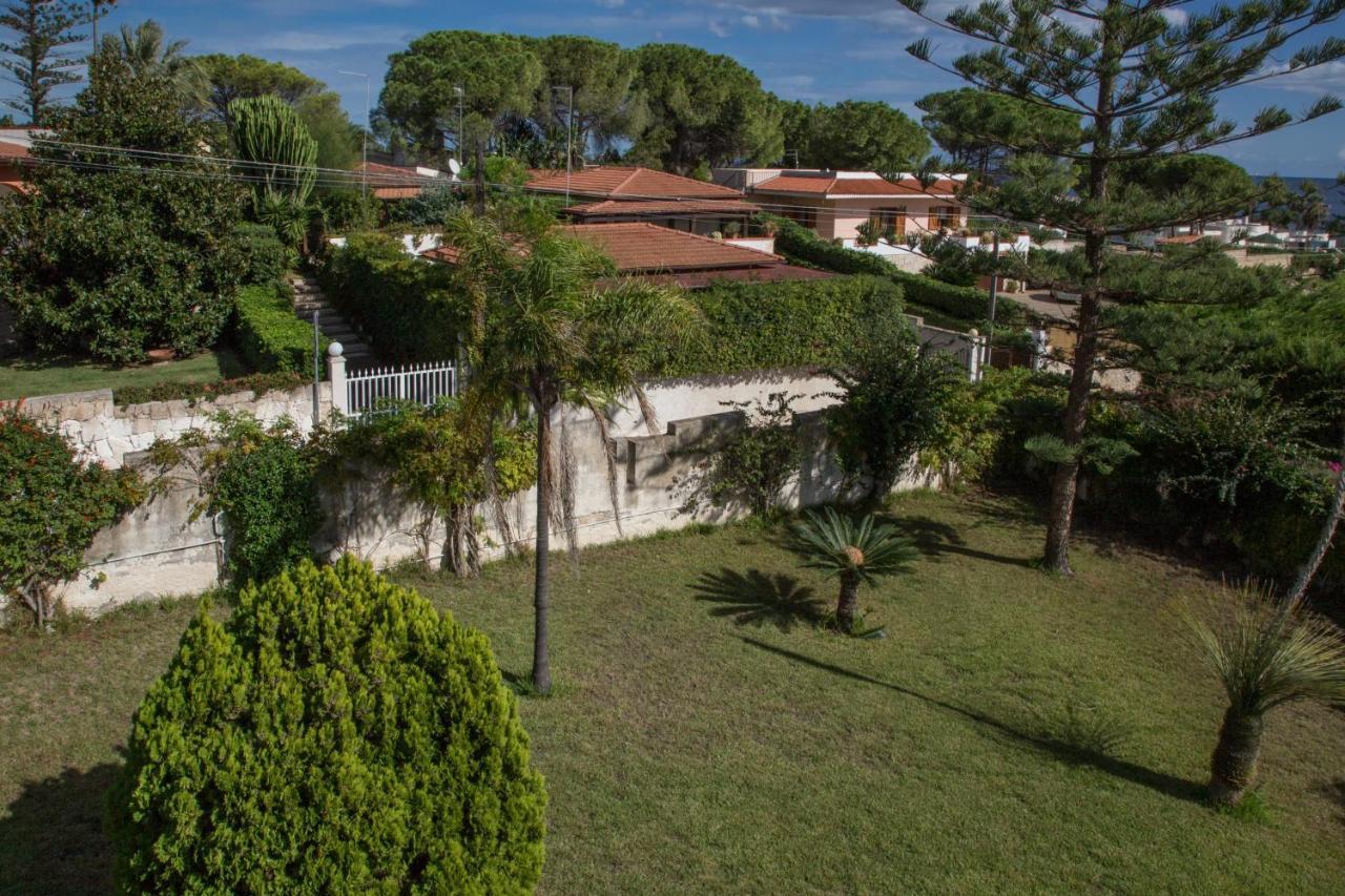 Villa Vega Fontane Bianche Luaran gambar